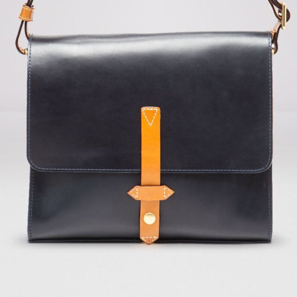 IllBeCa by Joy Gryson Crossbody - Duane Street in Navy & Mustard Leather Bag - Picture 4 of 9